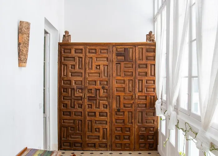 Casa Plaza San Antonio كاديز